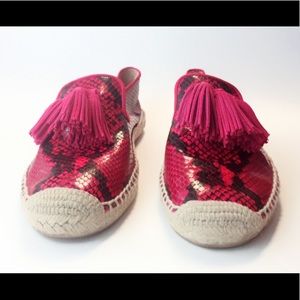 New! Via Spiga Belisa Snakeskin Pink leather flats